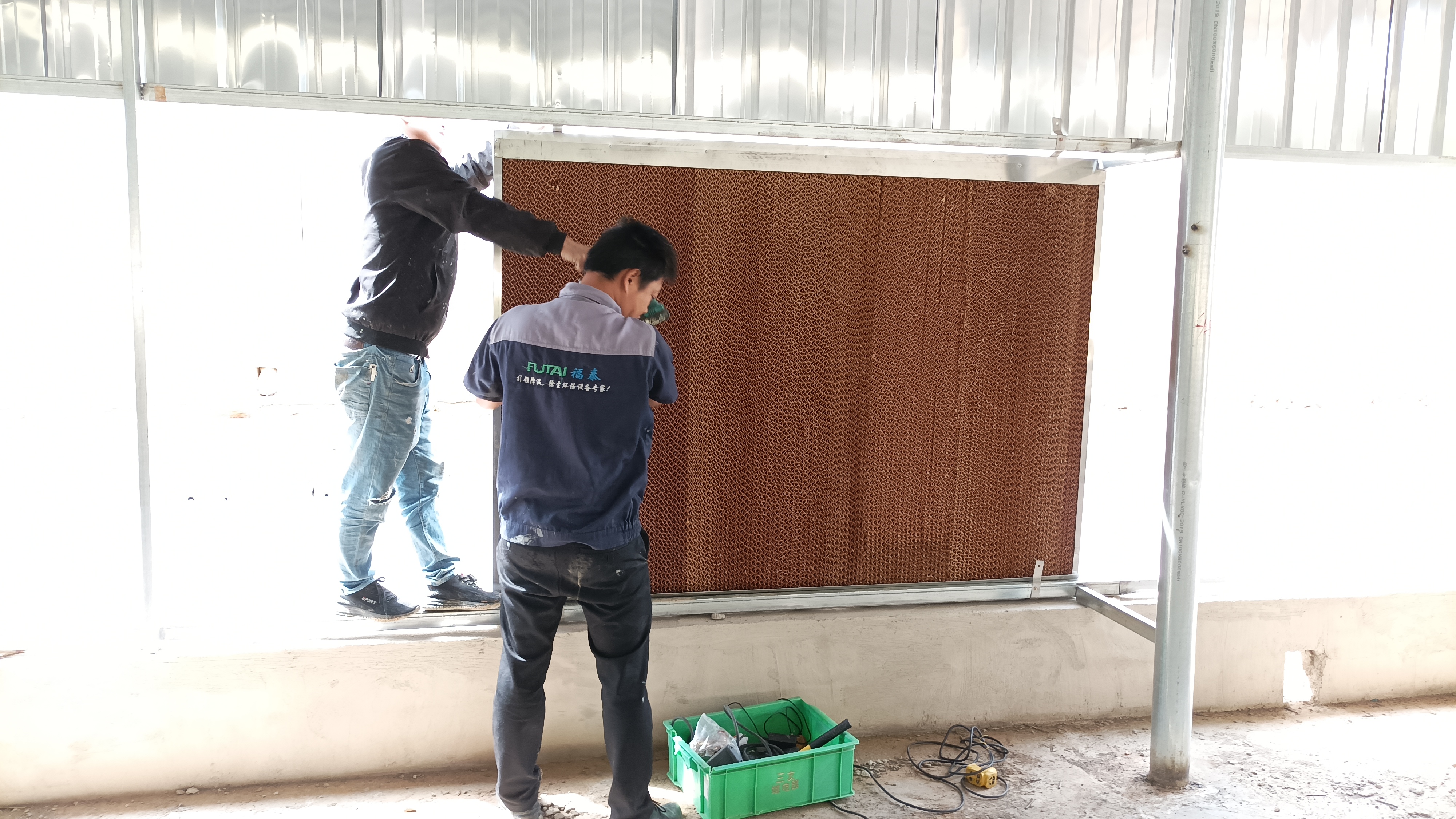 91免费下载成人包括哪些配件